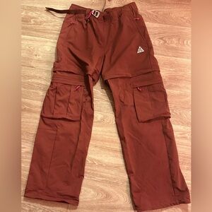 Nike ACG Smith Summit Cargo Pants Women’s Small Burgundy Red